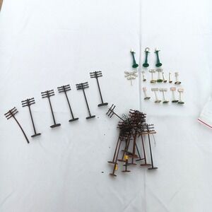Bachmann HO Scale Railroad Accessories Telephone Poles‎ Street Lights Signs Lot